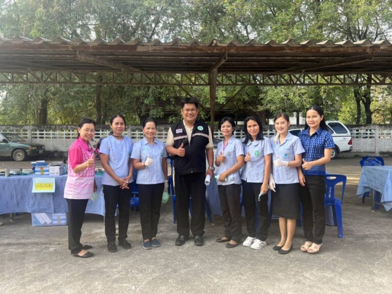 ออกให้บริการฉีดวัคซีนป้องกันโรคโควิค-19 ให้กับหัวหน้าส่วนราชการ กำนัน ผู้ใหญ่และผู้ช่วยผู้ใหญ่บ้าน